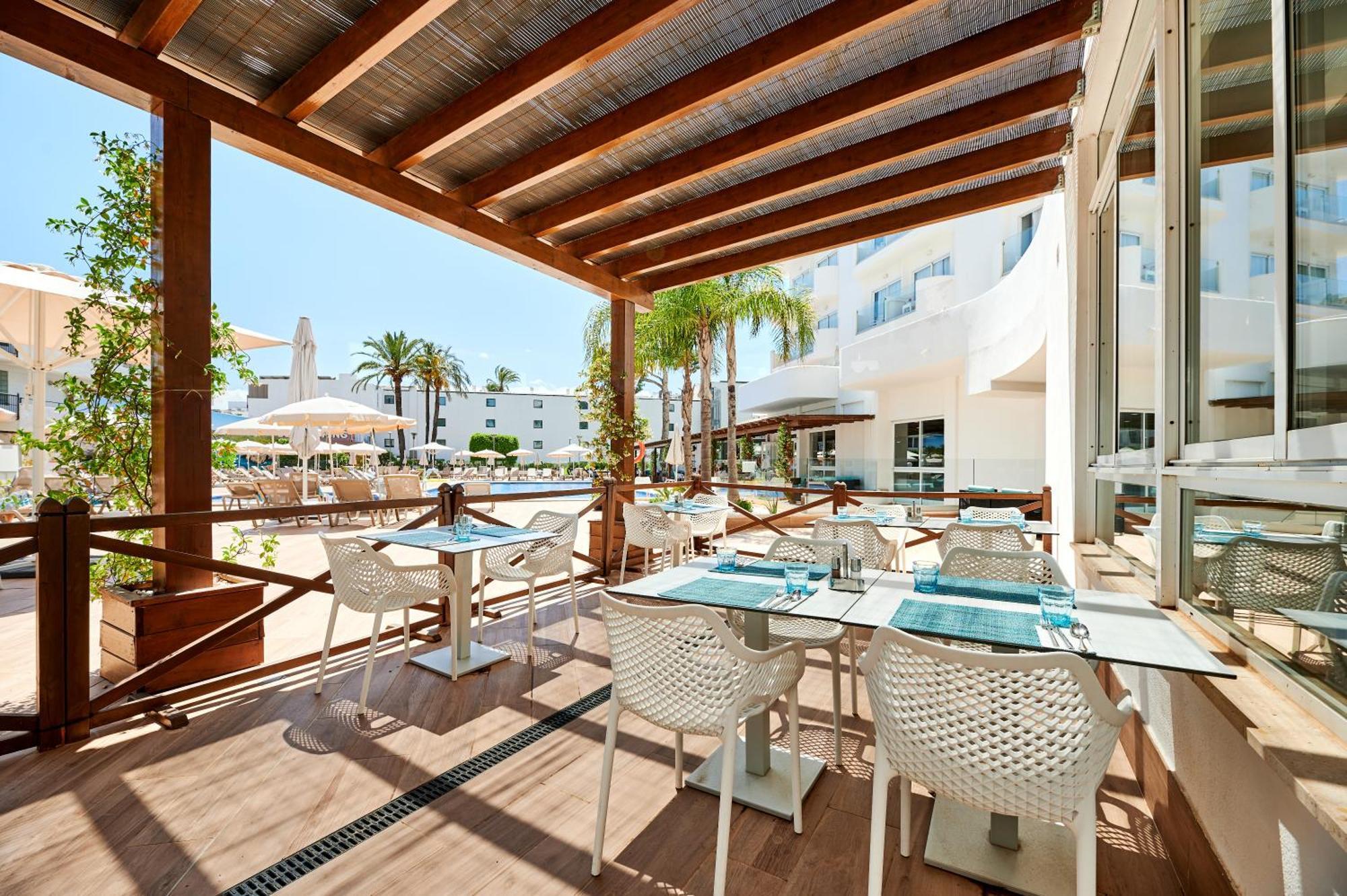 Aluasun Continental Park Hotel & Apartments Playa de Muro  Ngoại thất bức ảnh