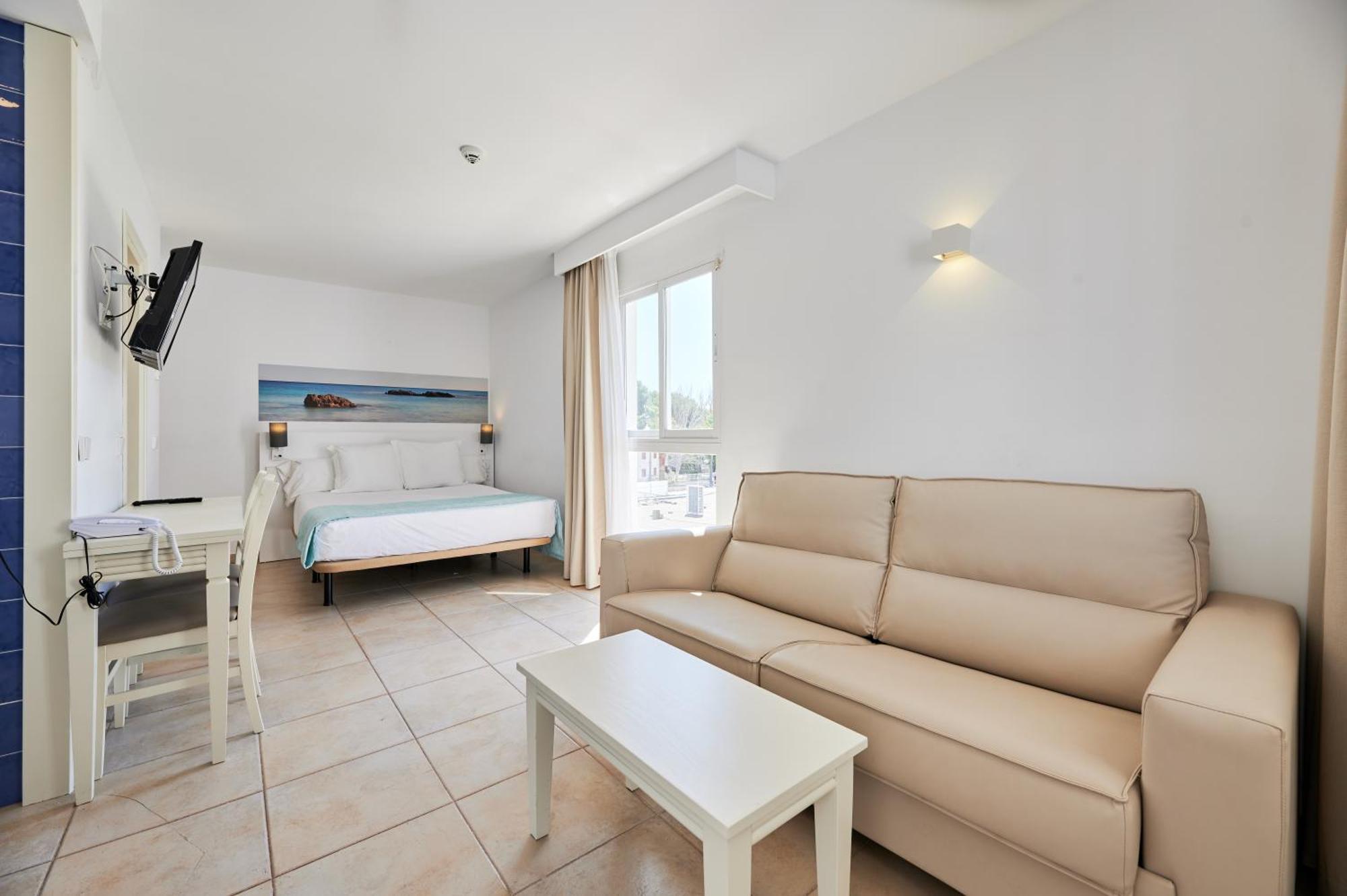 Aluasun Continental Park Hotel & Apartments Playa de Muro  Ngoại thất bức ảnh