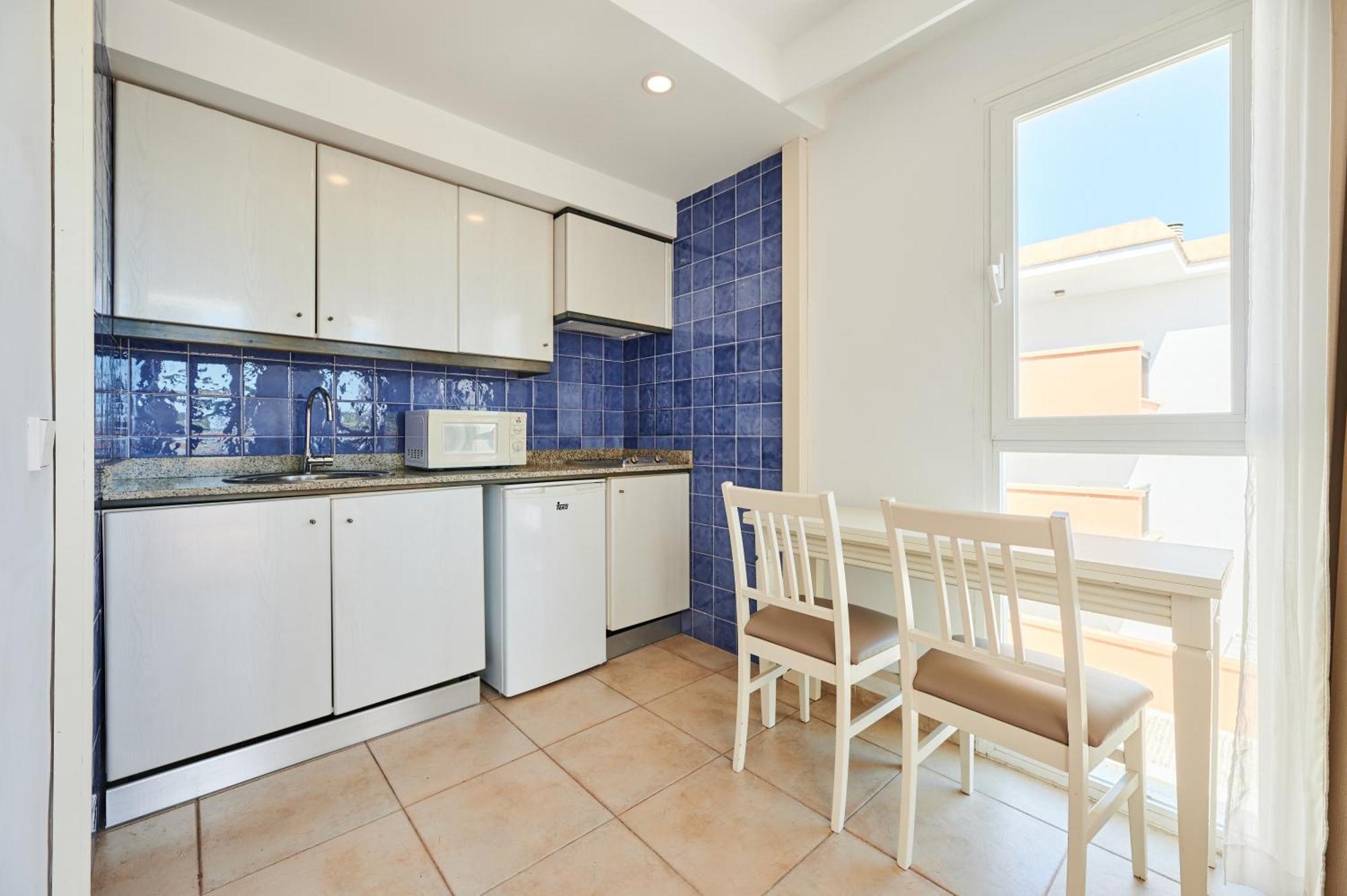 Aluasun Continental Park Hotel & Apartments Playa de Muro  Ngoại thất bức ảnh