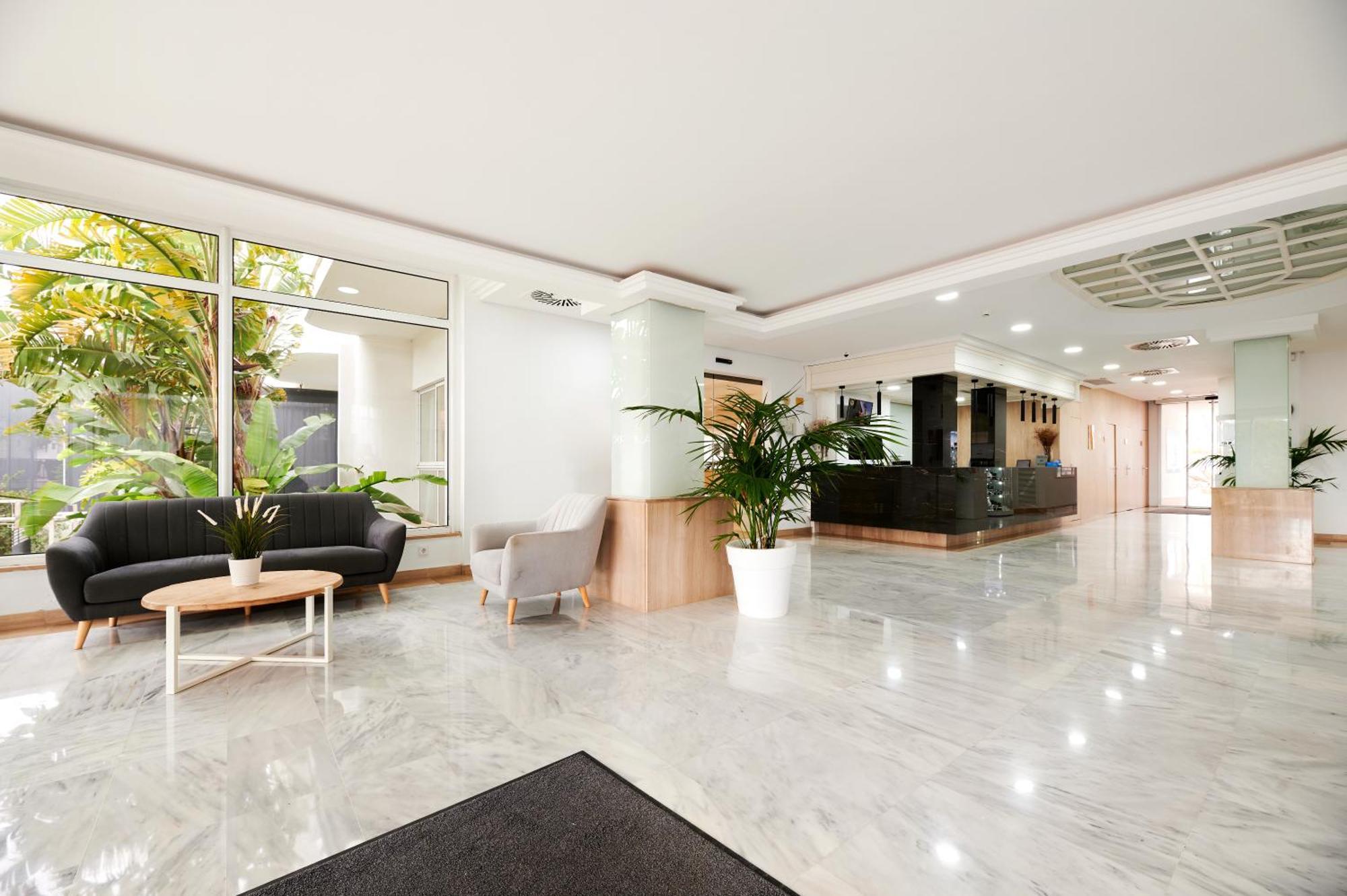 Aluasun Continental Park Hotel & Apartments Playa de Muro  Ngoại thất bức ảnh