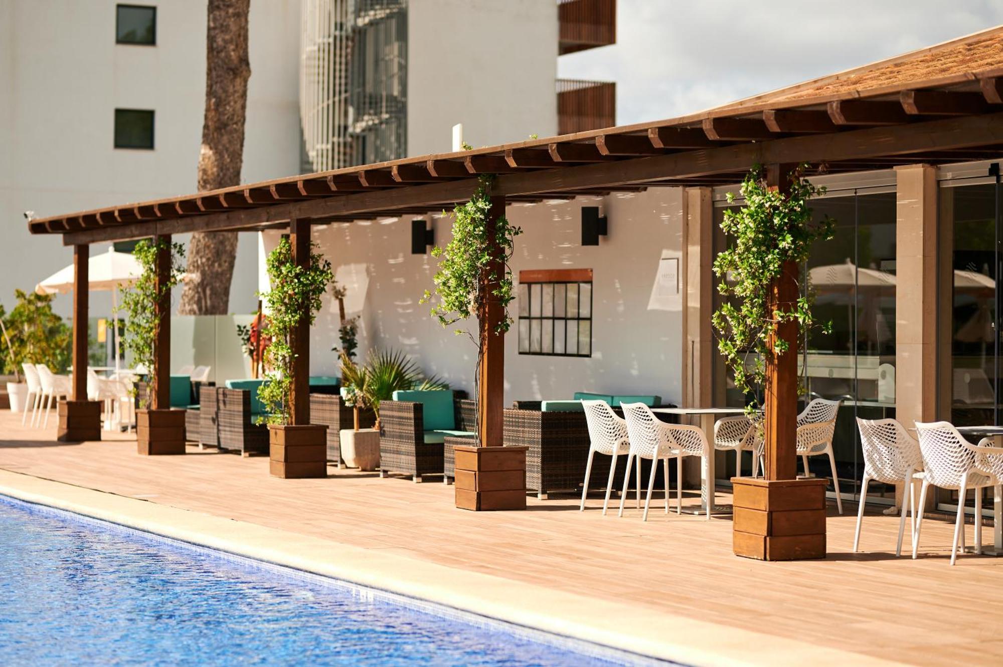 Aluasun Continental Park Hotel & Apartments Playa de Muro  Ngoại thất bức ảnh