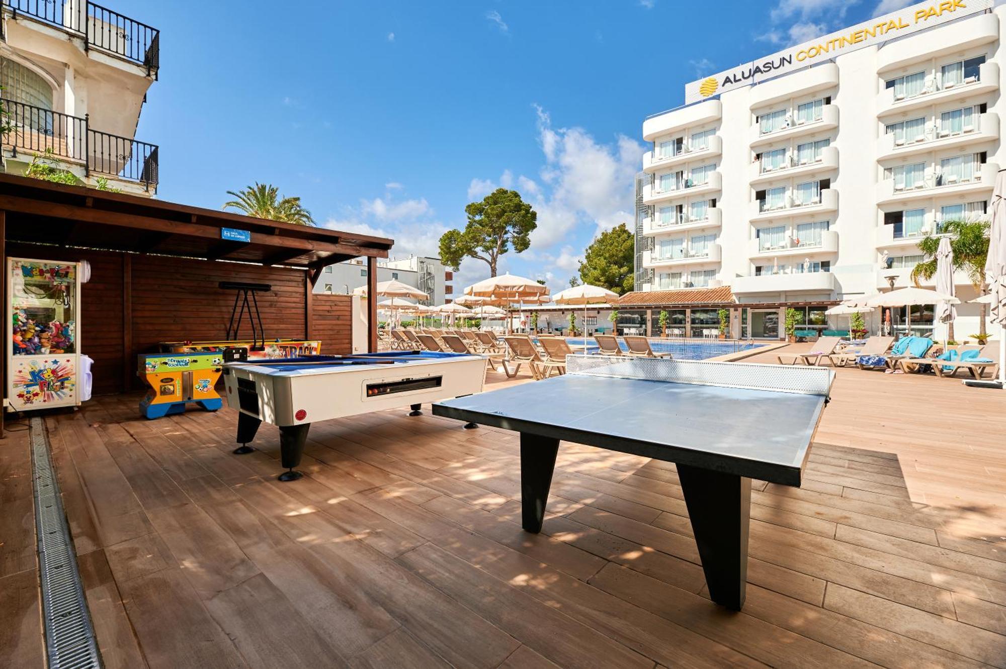 Aluasun Continental Park Hotel & Apartments Playa de Muro  Ngoại thất bức ảnh