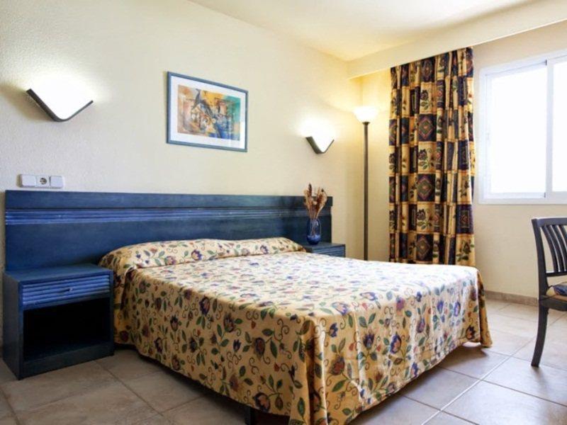 Aluasun Continental Park Hotel & Apartments Playa de Muro  Ngoại thất bức ảnh